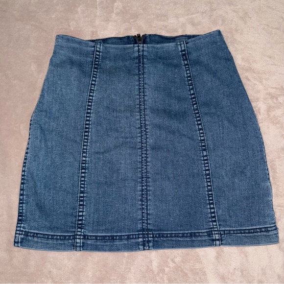Free People Dresses & Skirts - Free people mini skirt size 6